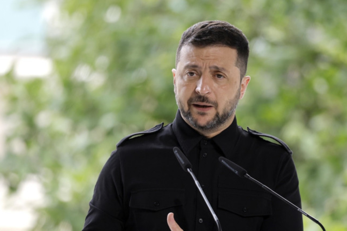 Зеленски предлага сътрудничество на НАТО срещу дроновете
